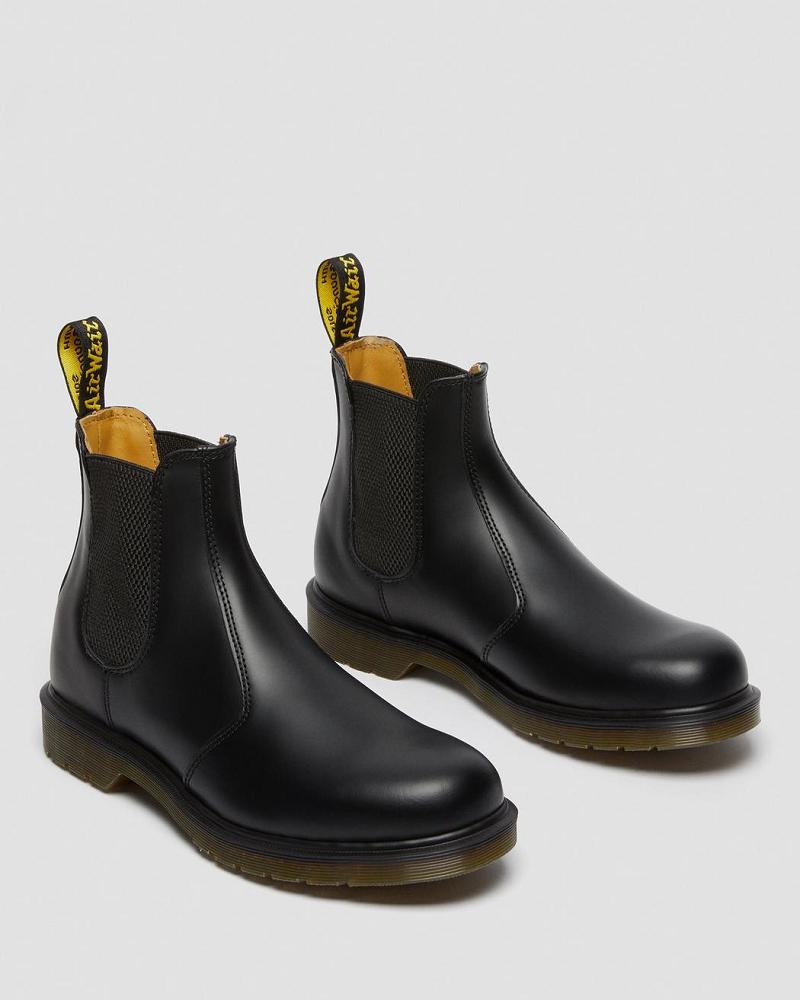 Black Men's Dr Martens 2976 Smooth Leather Chelsea Boots | CA 488LIS